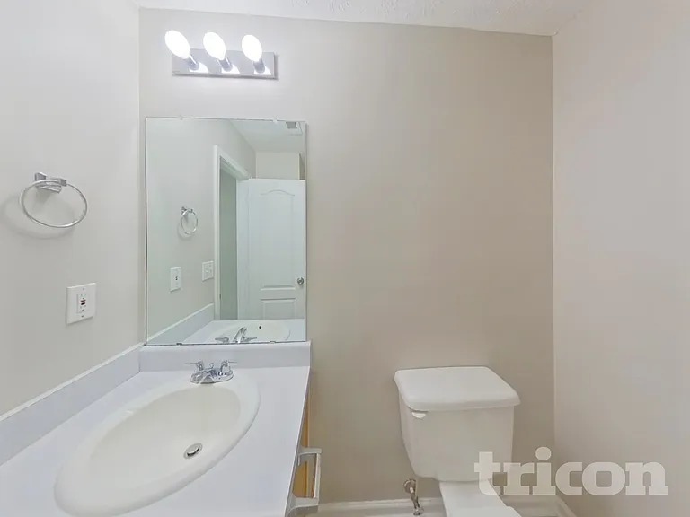 800 Lorraine Ln — Photo 19