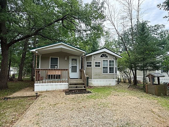 3rd image of 3-93 Woodhaven Lakes