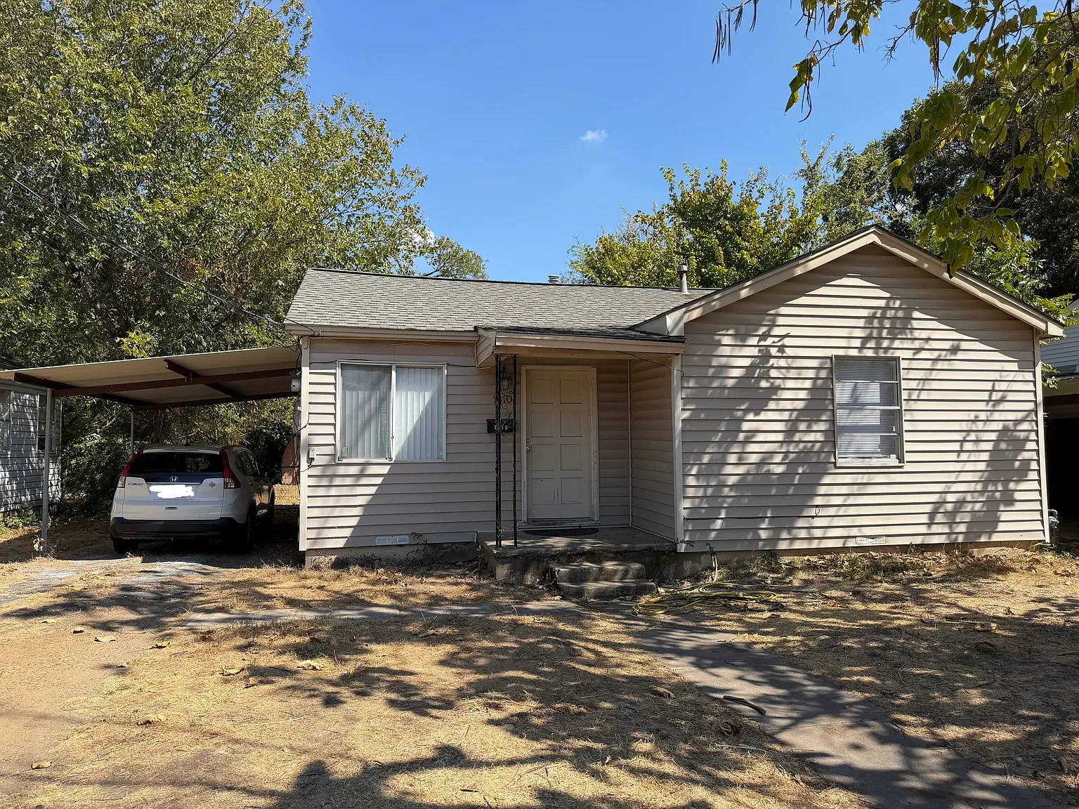 Oak Lea Dr, Irving — Photo 1