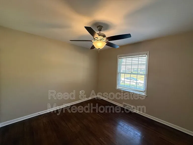 5047 Howard Pl — Photo 10