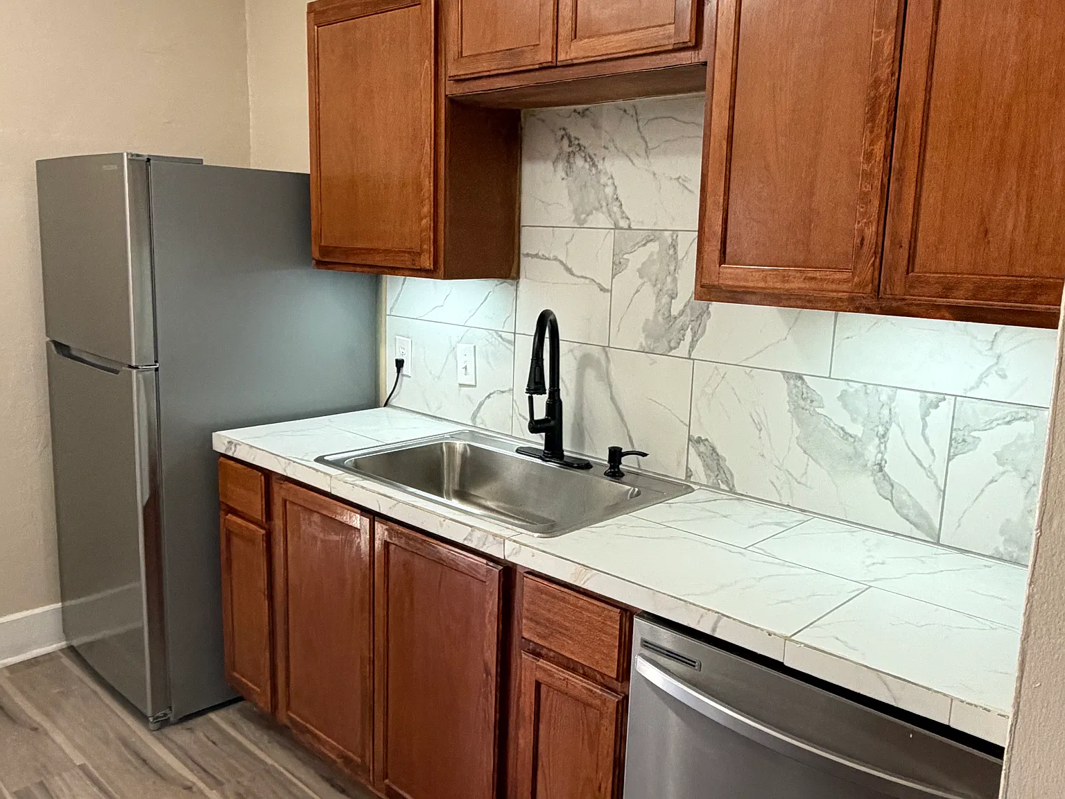 2534 NW 21st St — Photo 3