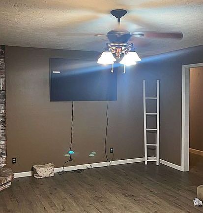 3rd image of 847 Hiawatha Dr