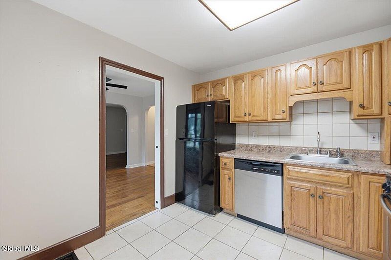 5th image of 1207 Sumner Avenue