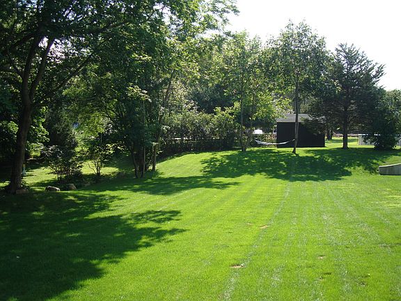 Large backyard, Private