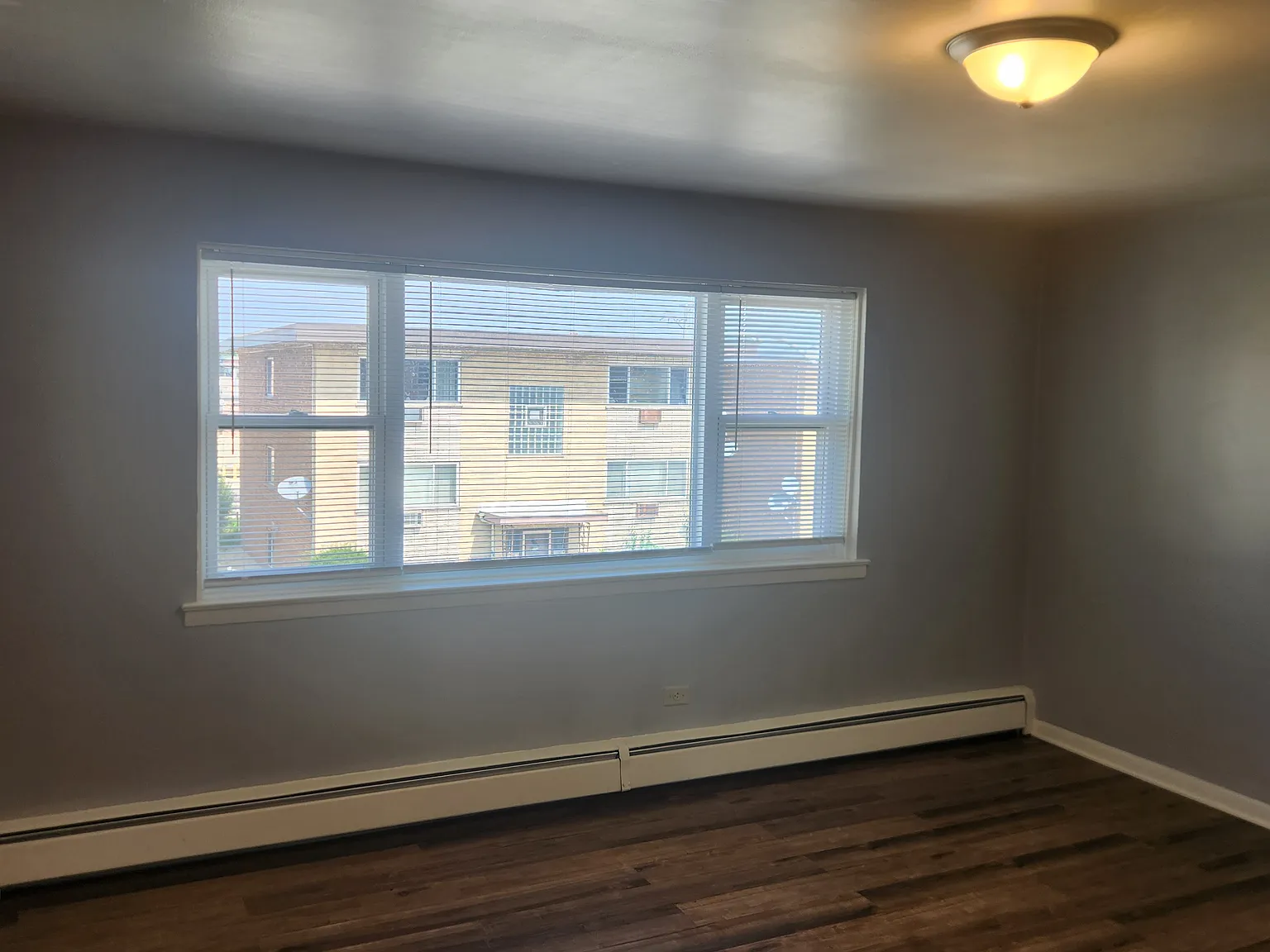 2 bed, 975 sqft, $1,650 — Photo 4