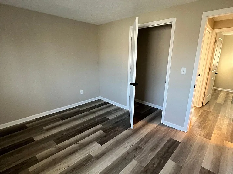 5850 Baytree Dr — Photo 22