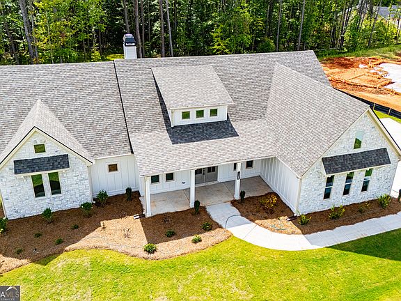 2nd image of 126 Woodford Dr