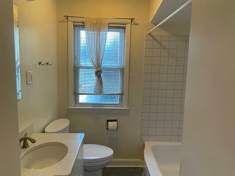 2112 Alice St — Photo 38