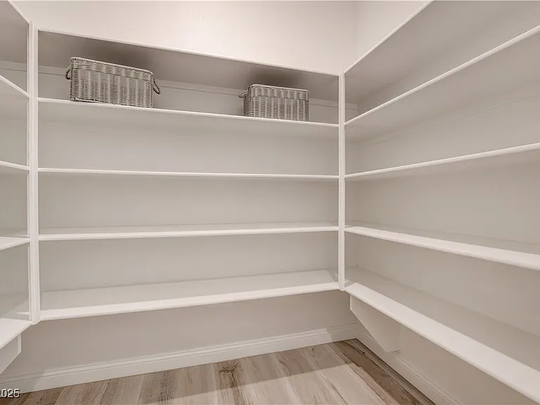 1075 N Water St — Photo 33