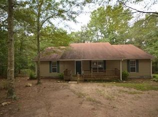 1553 Reavesville Rd, Bowdon, GA 30108