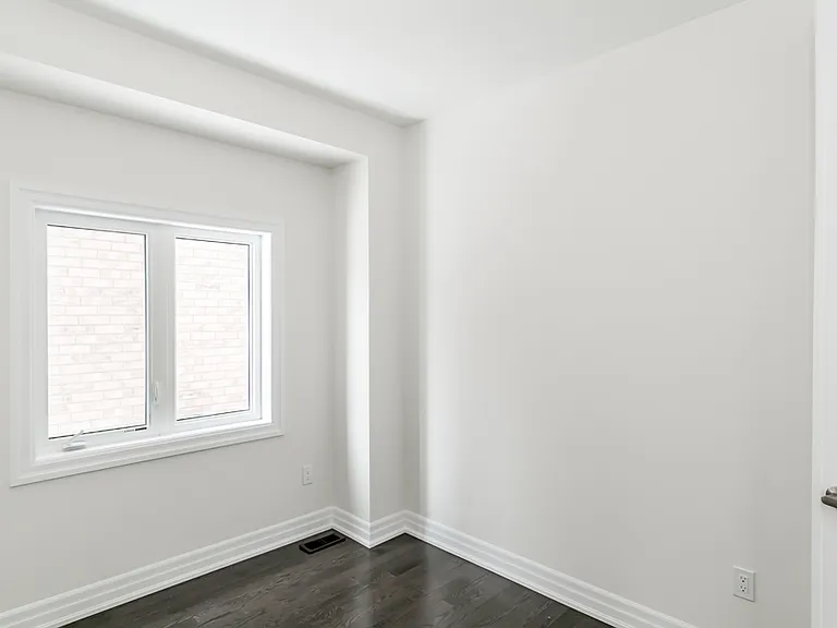 1024 Wickham Rd — Photo 5