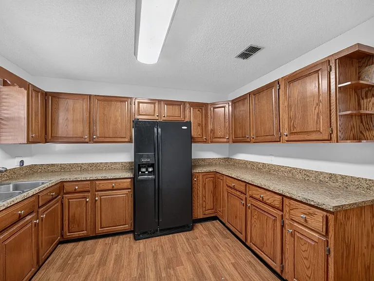 892 Branscomb Rd — Photo 15