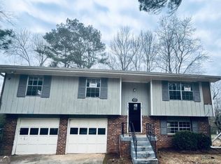 5851 Christopher Ln, Lithonia, GA 30058