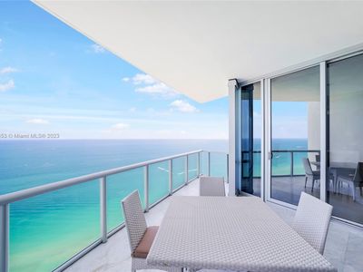 17121 Collins Ave APT 4304, Sunny Isles Beach, FL, 33160