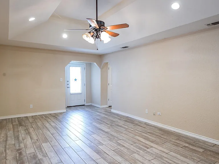 4808 Mount Everest Dr — Photo 9