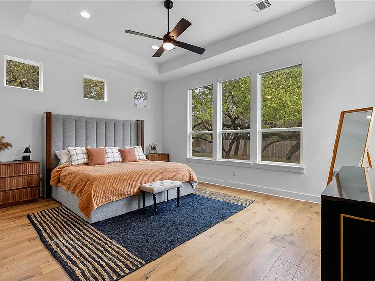 101 Onion Creek Ln — Photo 14