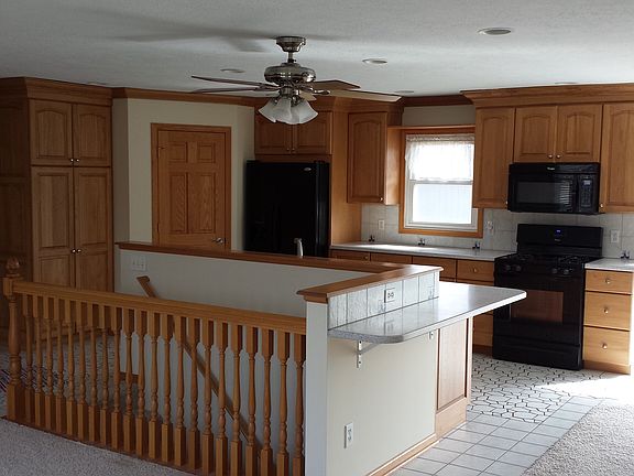 beautiful kitchen, snack bar