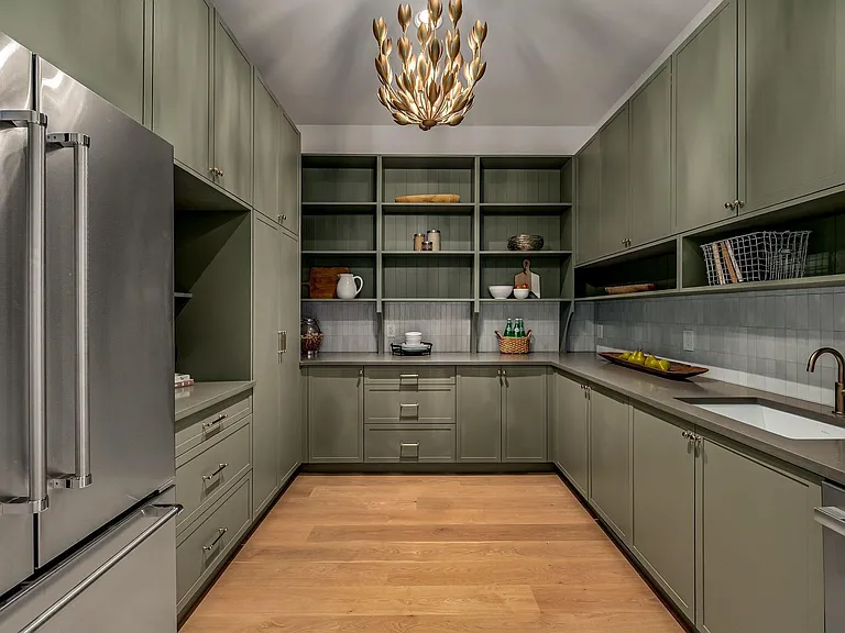 10050 Gooding Dr — Photo 31