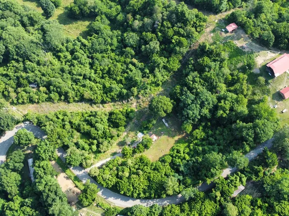 841 Old Highway 25e, Thorn Hill, TN 37881