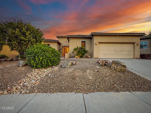 887 W Calle Artistica, Green Valley, AZ 85614
