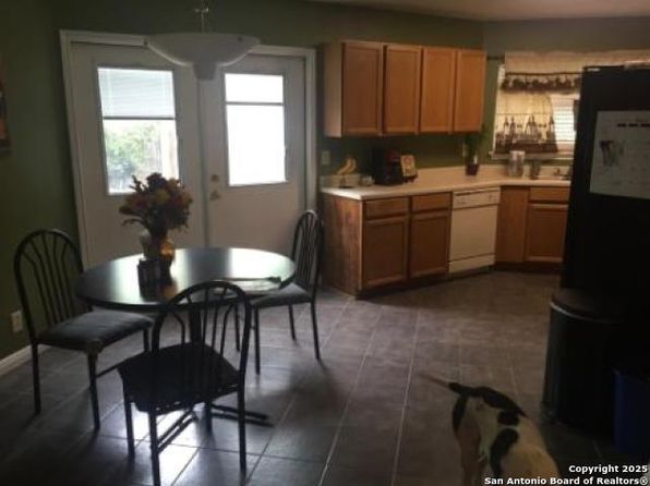 4907 Port Kenton