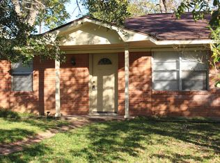 302 16th St, Hempstead, TX 77445