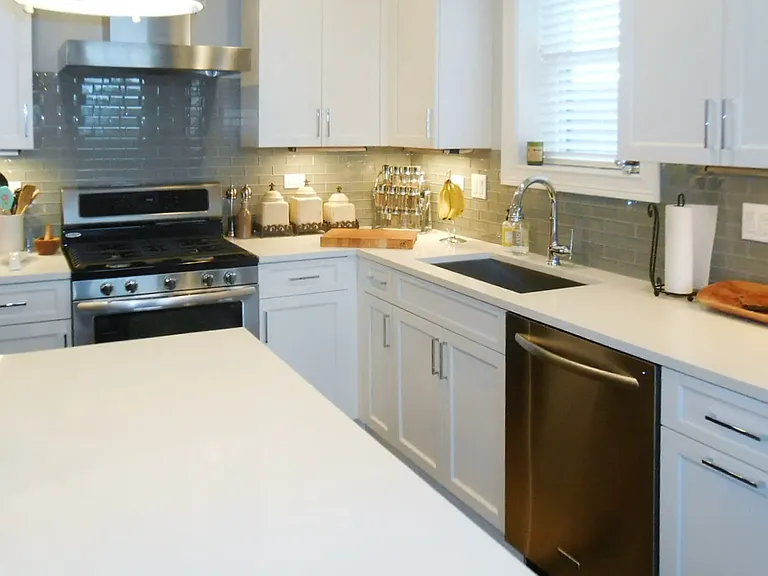 1236 W Oakdale Ave #3 — Photo 6