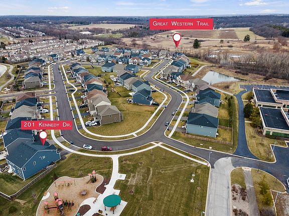 4th image of 201 Kennedy Dr