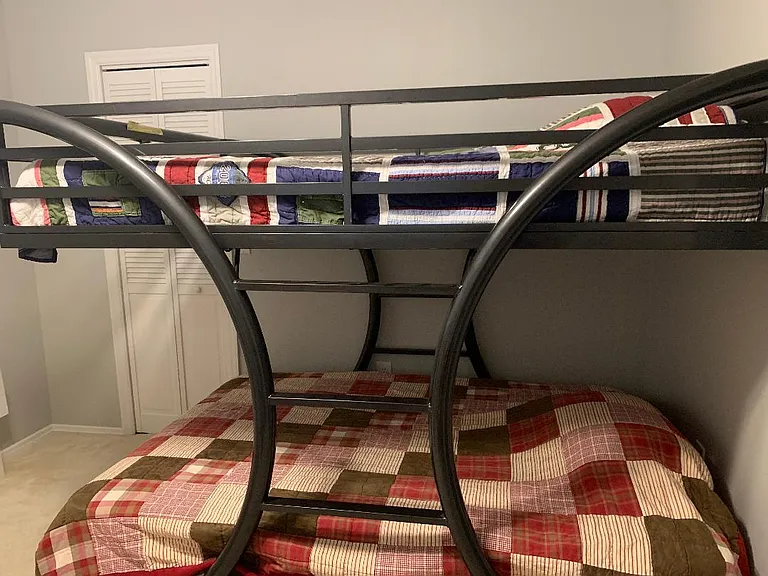 3rd Bedroom (children's bedroom)
