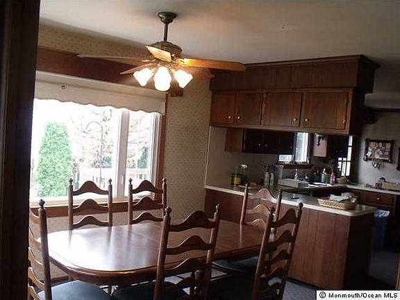 Kitchen & Breakfast Nook