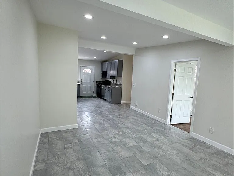 8418 Stewart And Gray — Photo 3