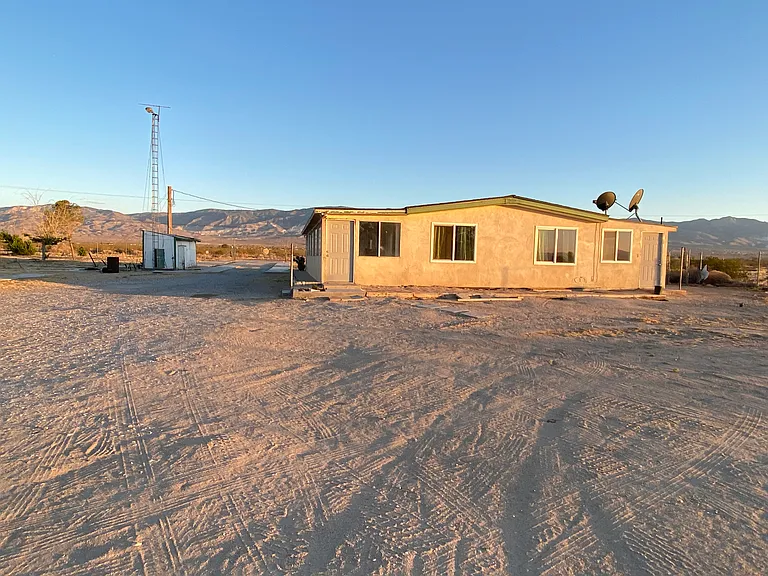 36176 Rabbit Springs Rd — Photo 5