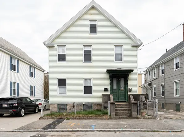 30 Jouvette St, New Bedford, MA 02744