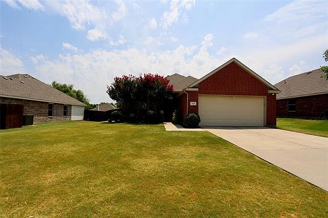 1st image of 513 Highmoor Ct