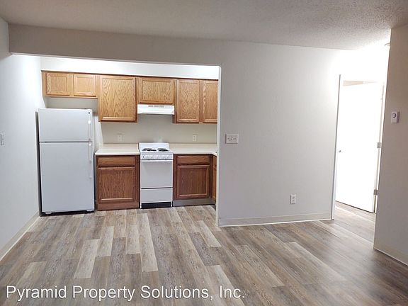 3rd image of 2523 Perry Park Ave #10796568