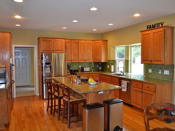 4th image of 17501 NE 188th Ct