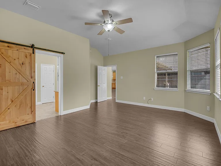2919 Silverbit Trail Ln — Photo 17