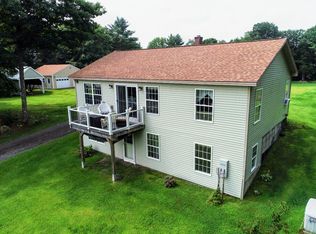 54 S Taylor Rd, MOUNT VERNON, ME 04352