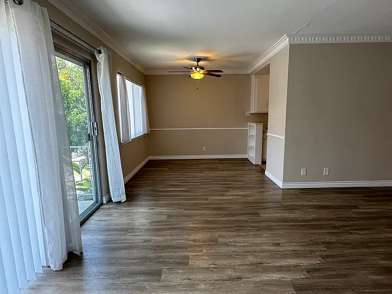 1355 N Poinsettia Pl #8 — Photo 3