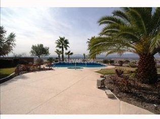947 Temple View Dr, Las Vegas, NV 89110