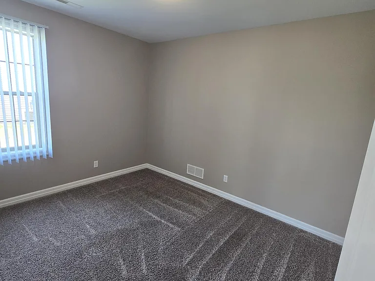 9145 Southdown Ln — Photo 16