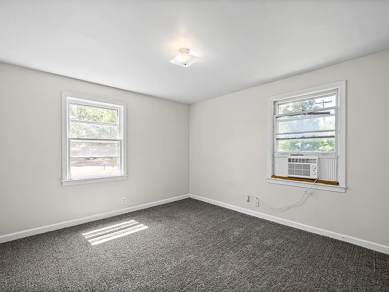 400 Highland Cir — Photo 18