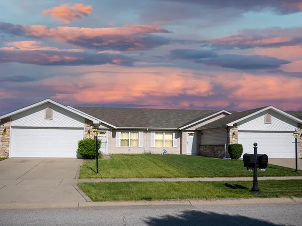 7641 Harrison St, Merrillville, IN 46410
