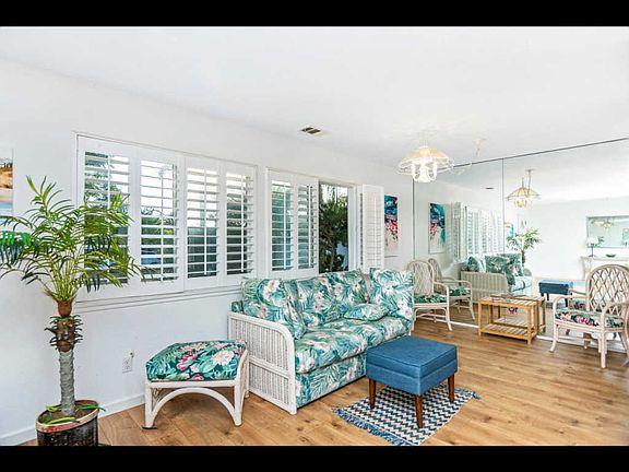 3rd image of 4335 Quapaw Ave