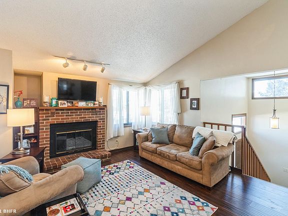 4th image of 2452 Glenwood Dr #23