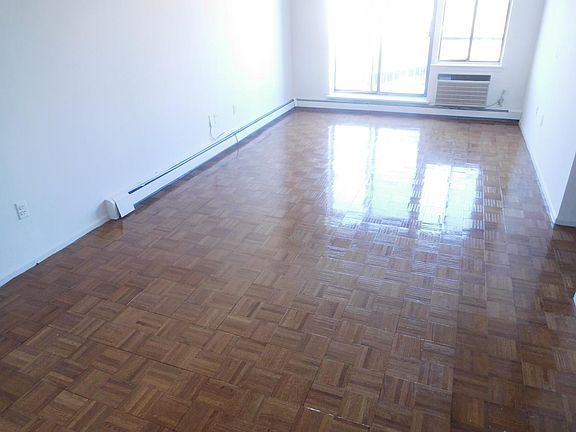 2nd image of 32-08 Union St #6FL