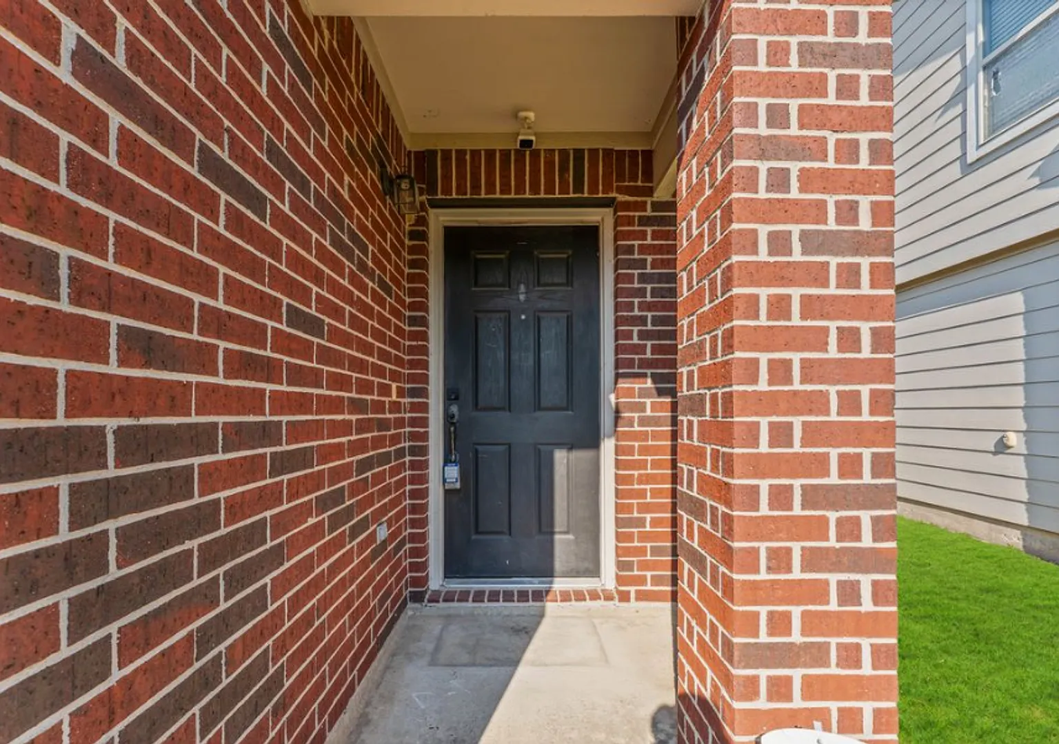 Stylish 3-Bedroom, 2-Bath in a Vibrant Spring Community — Photo 3