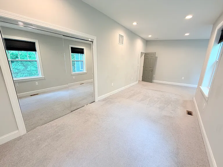9133 Baltimore St — Photo 14