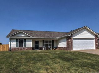 209 Riter Rd, Catoosa, OK 74015