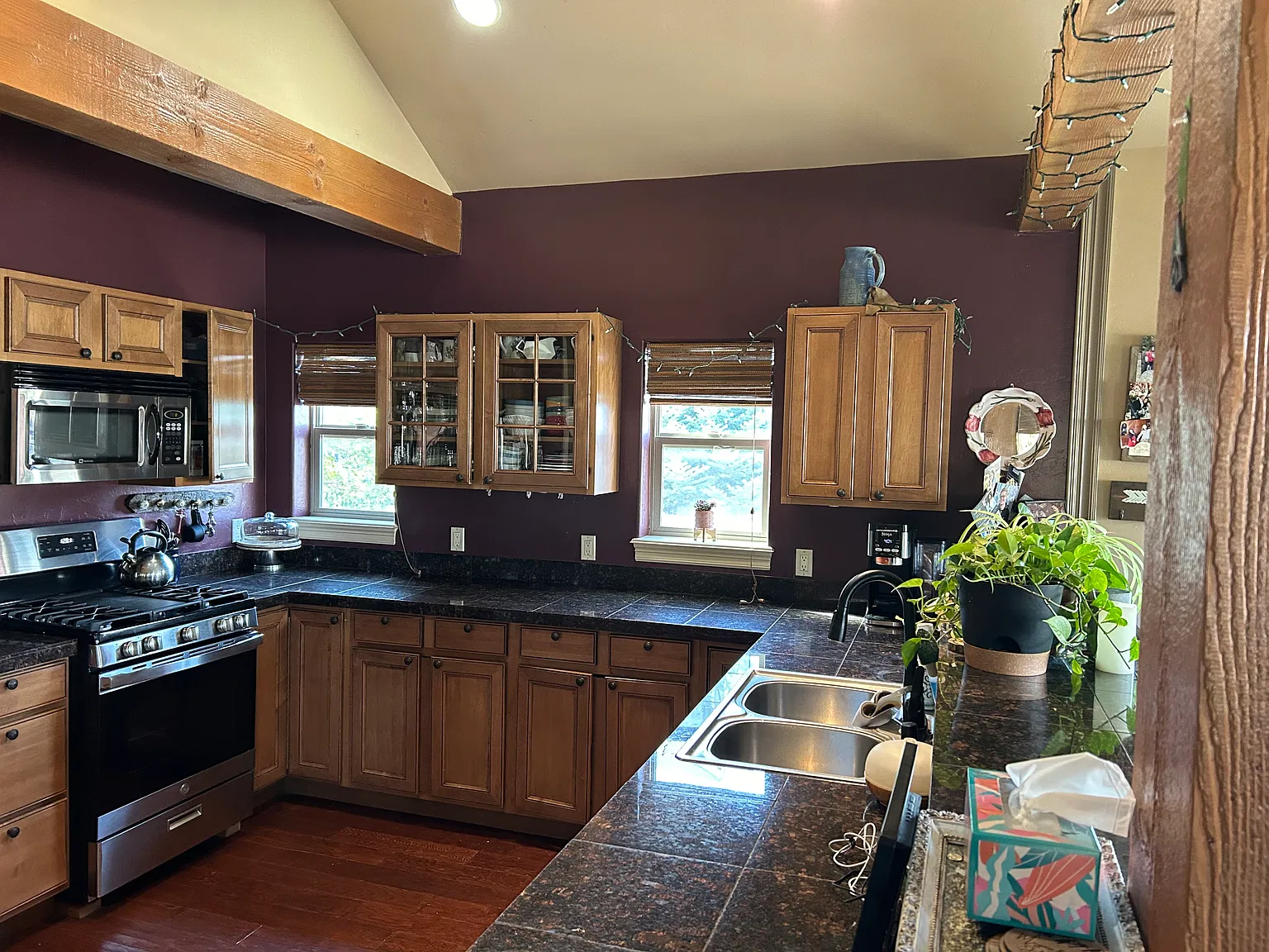 201 Bluffs Dr — Photo 3